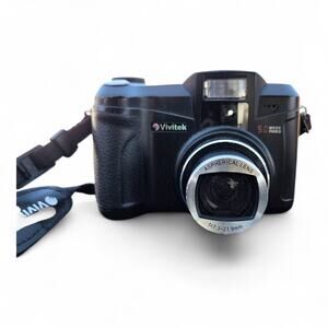 Vintage Vivitek 521z3 Digital Camera 5.0MP 6x Power Zoom